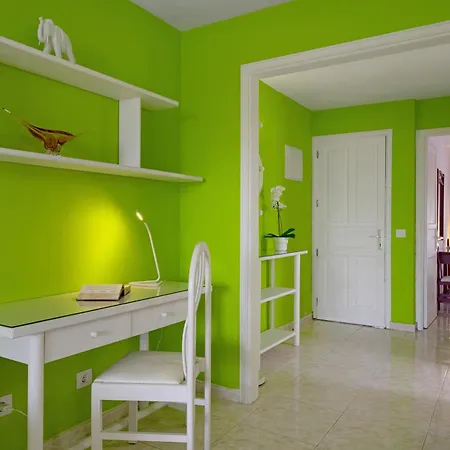Lovely Ground Floor Apartmán *